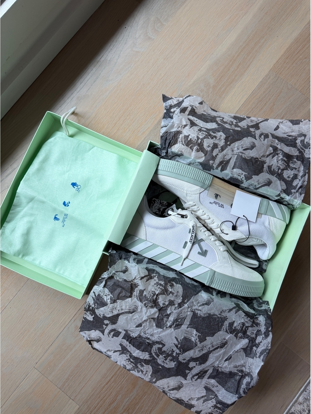 Off-White Vulcanized Low Top Sneakers White Green Size 45